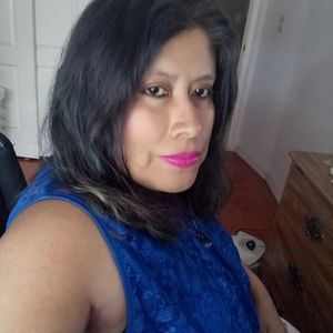 Meet your Posher, Dania